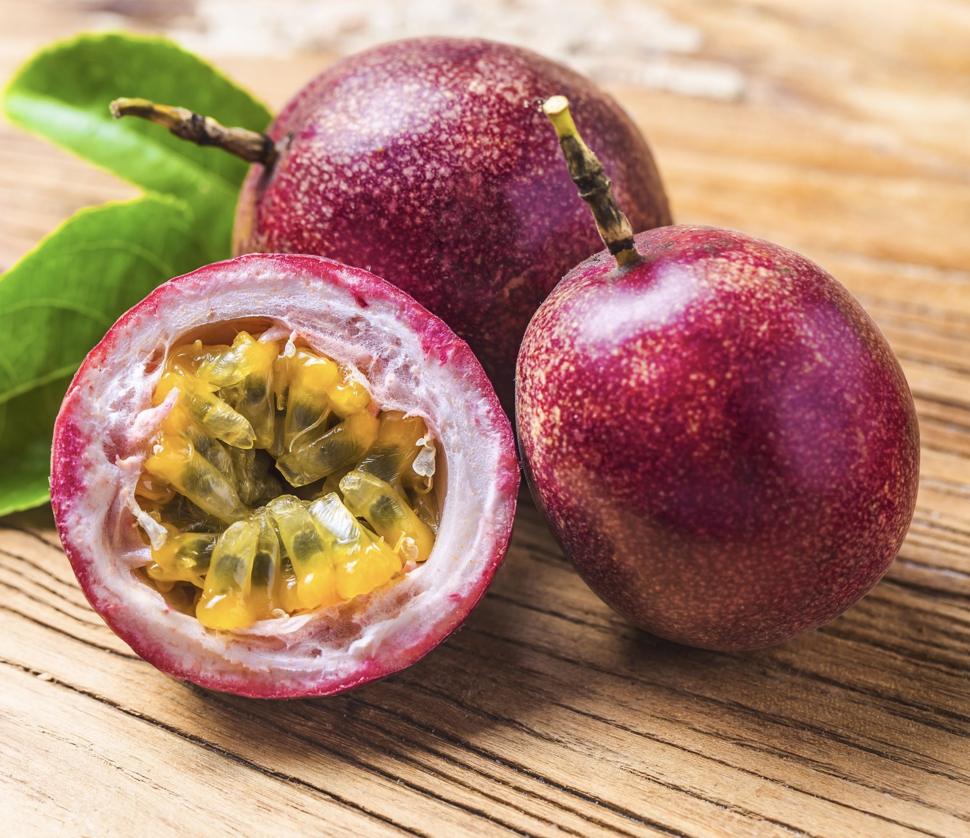 Red / Purple Passion Fruit Seeds – Parcha Morada – Passiflora edulis